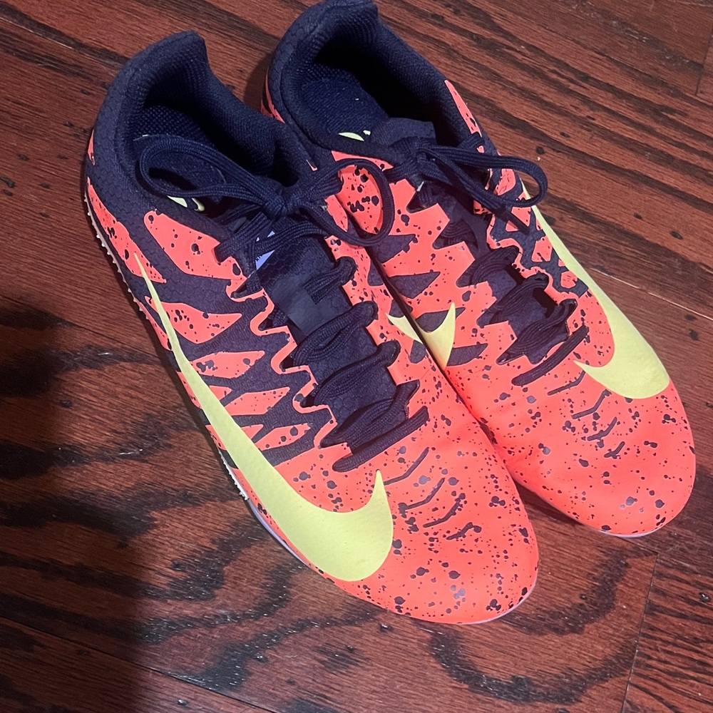Nike Crimson and Gold Speckled Sneakers
